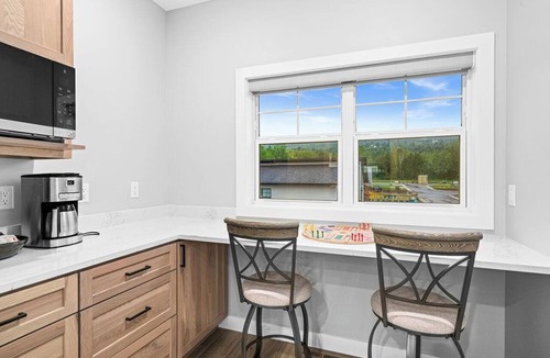 Duluth Apartment | RiverWest Superior Chalet - River Front - Sauna - Dog Friendly