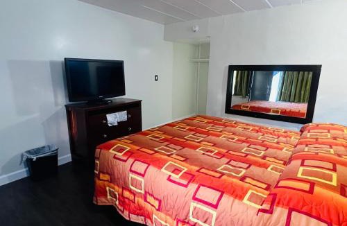 Detroit Hotel | Riviera Motel
