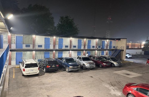 Detroit Hotel | Riviera motel