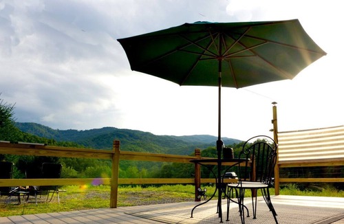 Roan Mountain Cabin | Roan Mountain Glamping Yurt, Ideal to Hike the Appalachian Trail