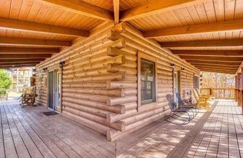 Sevierville Ski Chalet | Rocky Top Heaven - Arcade Game, Resort Pool, 560 FREE tickets each paid day!