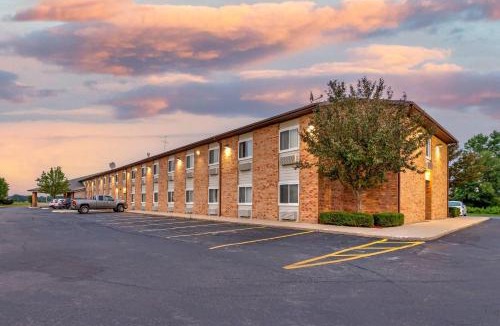 Coopersville Hotel | Rodeway Inn Coopersville