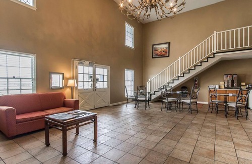 Jackson Hotel | Rodeway Inn Jackson Northwest