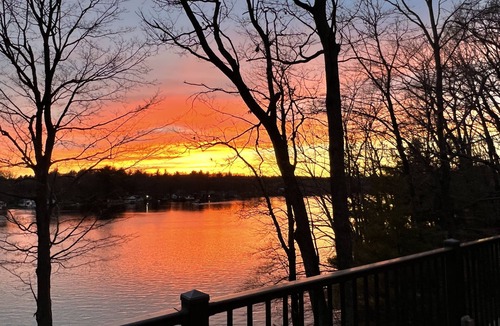 Big Rapids House | Rogers Pond & River Retreat | Grand Views | Kayaks