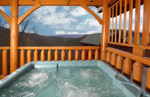Sevierville Villa | Romancing - 2 BR High In The Mountains