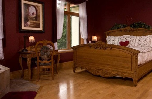 Baraboo Villa | Romantic Accommodation in a Charming Inn Located in Sauk County, Wisconsin