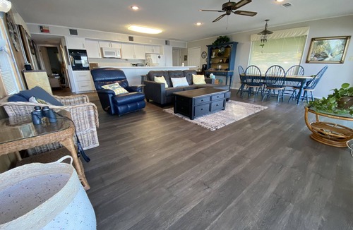 Trinity House | Romantic Lakefront Retreat: Hot Tub, Private Deck, Screened Porch, Dock & Kayaks