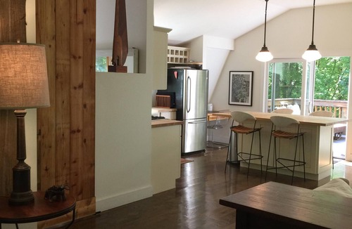 Union Pier House | Romantic Modern Casita Nestled In The Woods. PET FRIENDLY! Close to Beach 🏖️