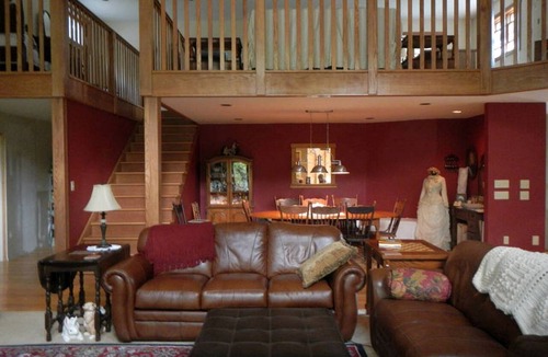 Fairview  Highland County Cabin | Romantic Room Rental on a Lovely Farm near Hillsboro, Ohio