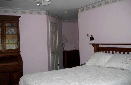 Fairview  Highland County Cabin | Romantic Room Rental on a Lovely Farm near Hillsboro, Ohio