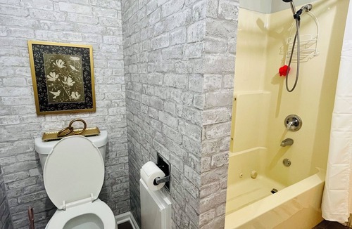 Tupelo Condo | ~RomanticRoomForCouple~Gated Condo'NHeartOfTupelo3guests