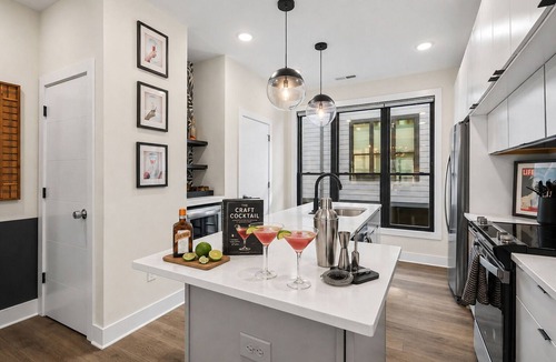 Charlotte House | Rooftop King Beds Near Light Rail & LoSo