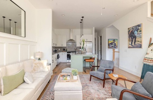 McFerrin Park House | Rooftop Retreat & Skyline Views