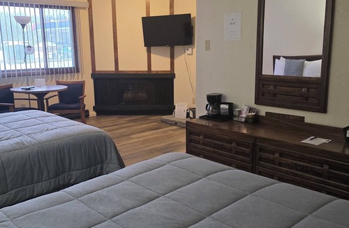 Indian River Hotel | Room 1-Cozy one bedroom motel in peaceful Indian River