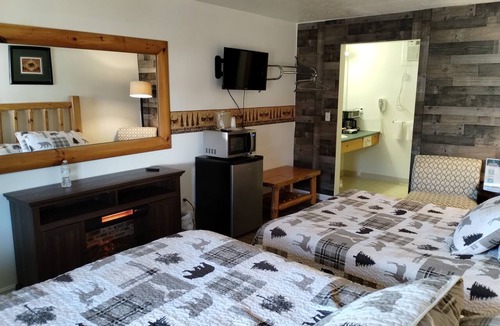 Ohiopyle Hotel | Room: Ohiopyle Adventures - Stay Where the Action Is