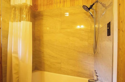 Cherokee Hotel | Room w/Coffee Maker Near Great Smoky Mountain Railroad – Only 5 Miles Away