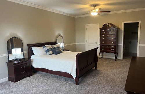 Kingston Condo | Roomy Condo overlooking Watts Bar Lake and downtown Kingston
