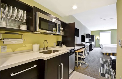 Rock Hill Hotel | Roomy Studio Near Miracle Park – Perfect for Group Outings | Near Carowinds Park