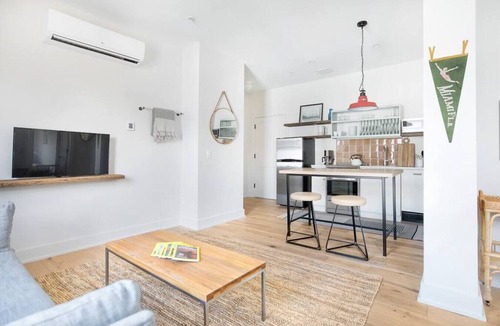 Yamacraw Village Condo | Roomy Two Bedroom Walkable to Everything Downtown
