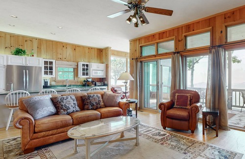 Sapphire Cottage | Rose Cottage: Panoramic Mtn Views, Stunning Terrace + Firepit