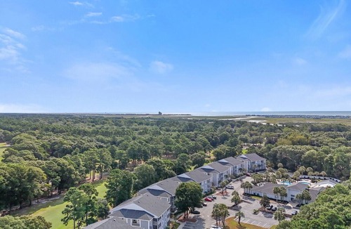 Sea Trail Condo | Royal Poste 3107 Ground level pet-friendly condo only 1.5 miles from Sunset Beach!