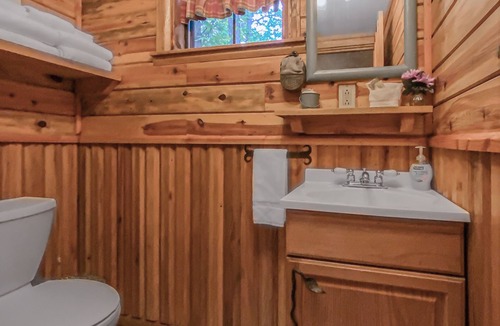 Bruno Cabin | Rustic 2-bedroom cabin near Buffalo River National Park - Morning Star Cabin
