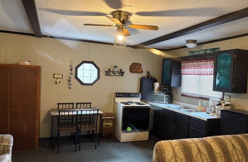 Athelstane Cabin | Rustic cabin near recreational, ATV and fishermans dream.