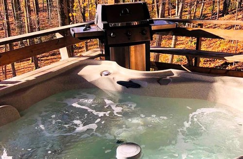 Hico Cabin | Rustic Cabin Rental in the Wilderness near Beckley, West Virginia