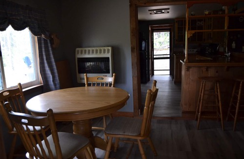 Upper Peninsula Michigan Cabin | Rustic Foxhole