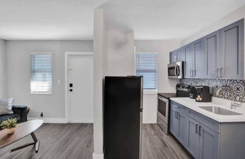 Poinciana Park Apartment | Rustic Retreats Near Las Olas with Pool