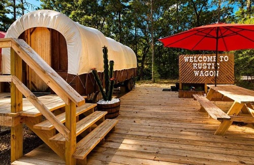 Avinger Cabin | Rustic Wagon Glamping Hot Tub