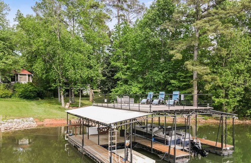 Cumming House | S. Lanier Waterfront-Gentle slope! Family Friendly!