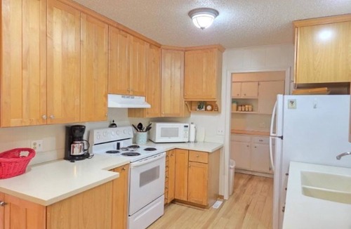 Lost Bridge Village House | Sailaway!- Huge Lake Views; Easy Walk to Shoreline! Boat Launch Nearby; Pool!