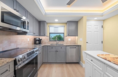 Sanibel Condo | Sand Pointe #218 | Discounted Beachfront Luxury