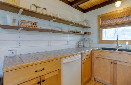 Mears House | Sandpiper Cottage Beautiful Private Lake Michigan Frontage