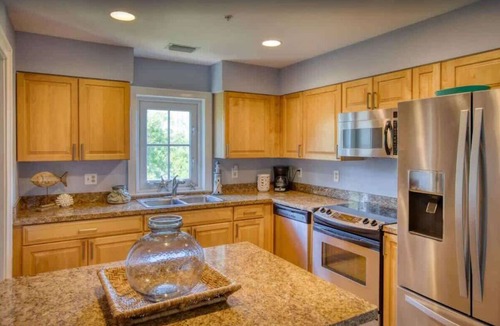 Daufuskie Island Condo | Sandy Feet Retreat-Penthouse- Included Golf Cart