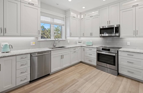 Heron's Landing Hostel | Sanibel Home ready for rentals !