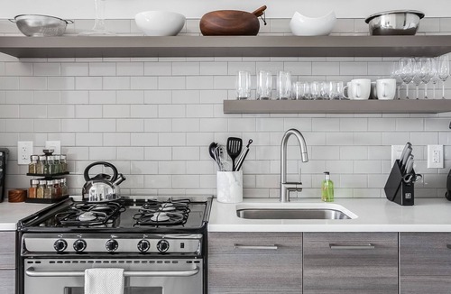 Virginia Highland Apartment | Sapphire Studio by Atlanta Luxury Rentals