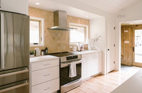 Lansing Cabin | Scandi Cabin on 105 acres: Hot Tub/Sauna/Views/EV,