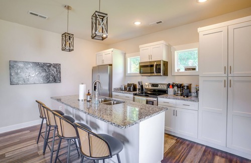 Lookout Valley Neighborhood Association House | Scenic Mtn Retreat w/Wooded Backyard + Fire Pit!