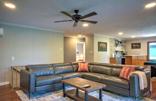 Waynesville House | Scenic & Relaxing 4/3 Retreat Near Maggie Valley