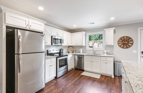 Helen House | Scenic Yonah Mountain View ★ Downtown Helen Family Getaway