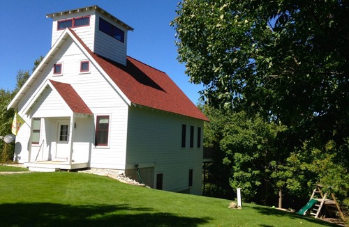 Arcadia House | Schoolhouse-Style Lakefront Near Crystal Mountain with Pontoon and Game Room