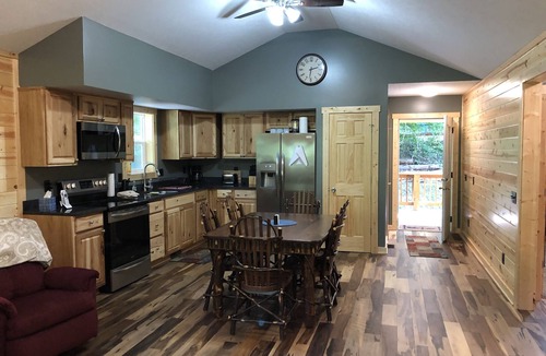 Logan Cabin | Scotts Creek Cabins - Valleyview