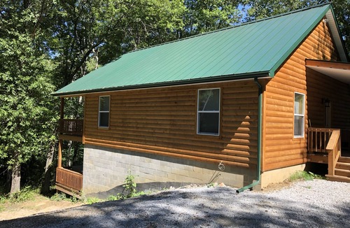 Logan Cabin | Scotts Creek Cabins - Valleyview