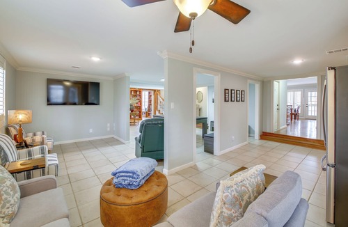 Jones Mills Villa | Screened-In Porch w/Views: Hot Springs Getaway!