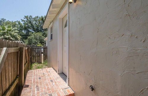 Biloxi House | Sea Breezes, Eclectic Shopping, and World-class Shows!