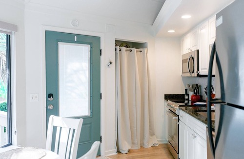 Night Heron Villa | SEA PINES-Bike to Beach, Dog Friendly Cottage