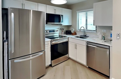 Mid Island Condo | Seaside 506 | Gulf-Front Condo, Renovated, Stunning Views + Beach Access!