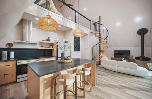 Wright City Cabin | Secluded A Frame Retreat,hot tub,sauna